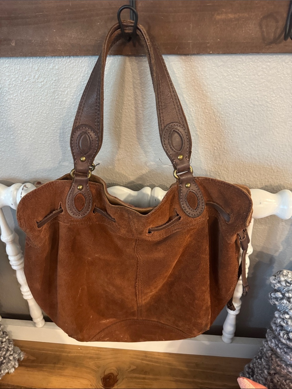 Lucky EXCELLENT CONDITION Suede Shoulder Tote Bag in Cognac Brown